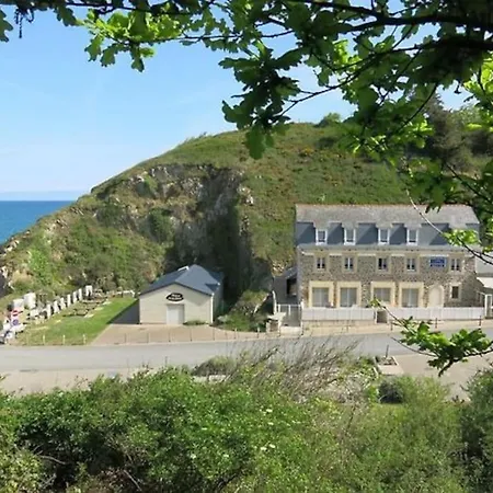 Face A La Et Au Sentier De Randonnee- Bretagne Daire Planguenoual
